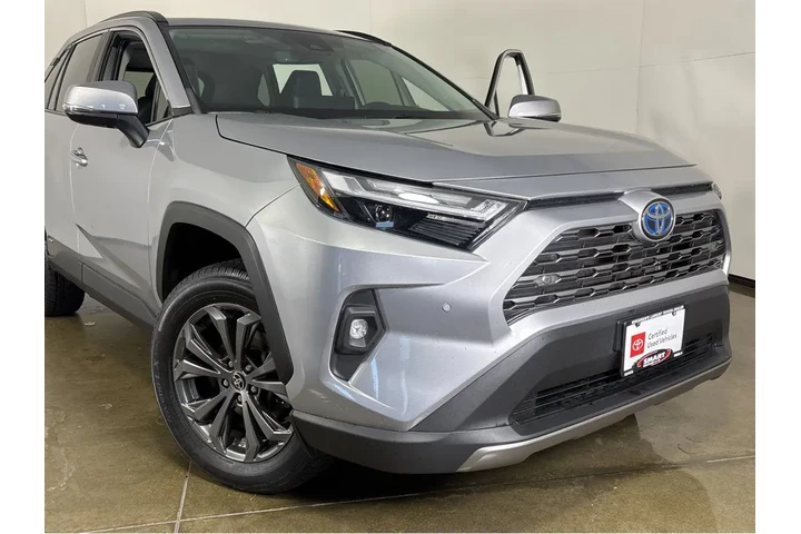 $32884 : Gold Certified2023 RAV4 Hybri image 7