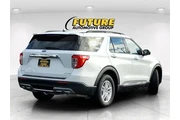$27988 : Ford Explorer 2023 AWD XLT 4 thumbnail