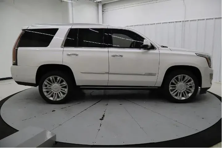 $37799 : Cadillac Escalade 2020 Plati image 2