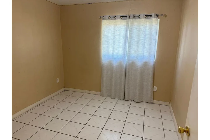 $800 : Beautifully 2-bedroom, 1-bath! image 6