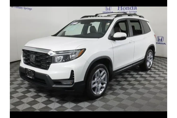 $37875 : Honda Passport 2024 AWD EX-L image 3