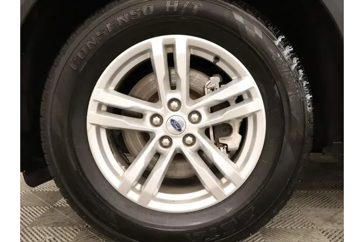 $27184 : Ford Explorer 2023 AWD XLT 4 image 6