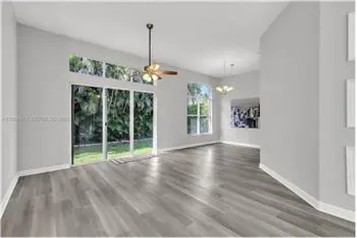 $5900 : Rental property with 5 bedro image 7