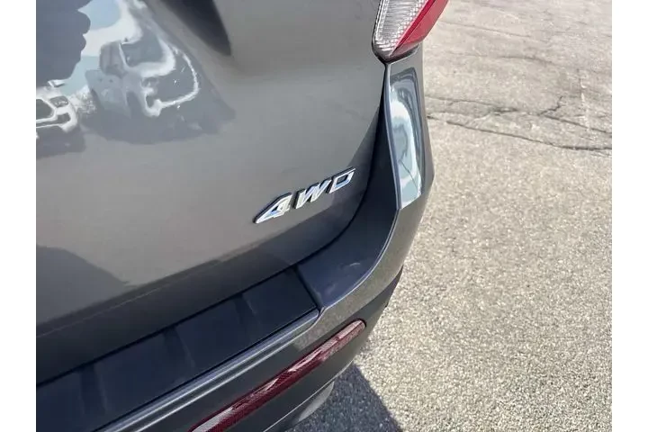 $31990 : Ford Explorer 2022 AWD XLT 4 image 7