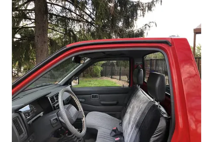 $2000 : Still clean and runs well image 3