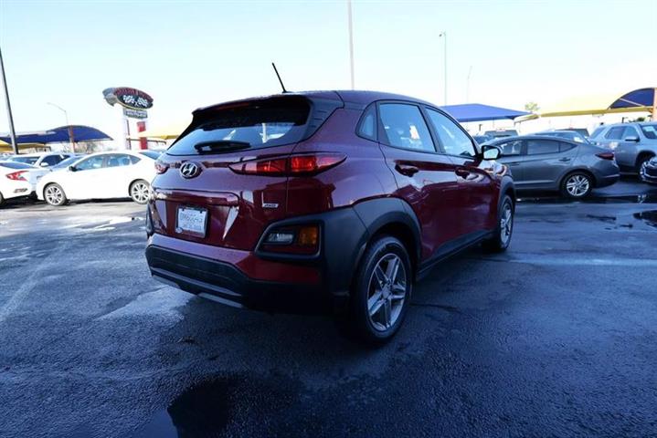 $25995 : Pre-Owned 2021 Kona SE Sport image 6