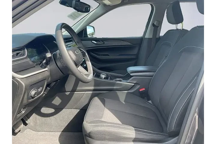 $28997 : Jeep Grand Cherokee 2024 4x4 image 6