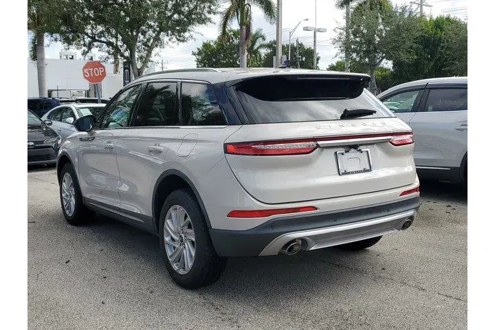 Lincoln Corsair 2021 Standar image 4