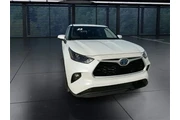 $33999 : Toyota Highlander Hybrid 202 thumbnail