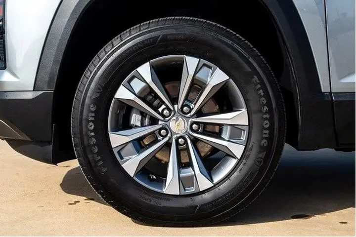 $24227 : Chevrolet Equinox 2025 LT 4d image 8