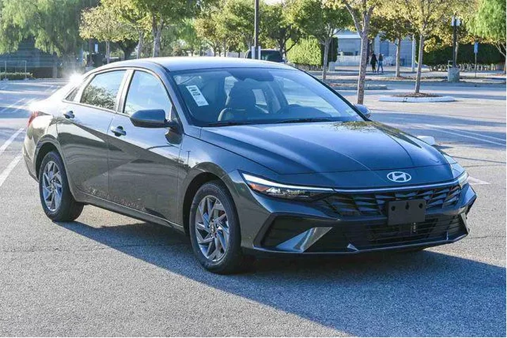 $26000 : Hyundai ELANTRA Hybrid 2026 image 3