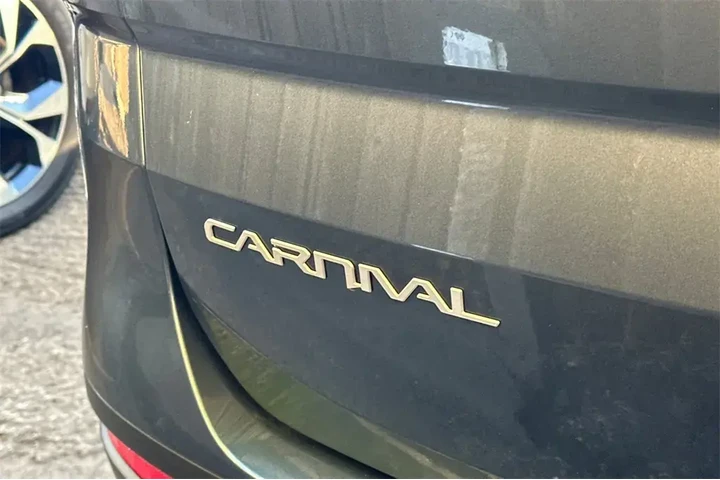 $39551 : Kia Carnival 2024 EX 4dr Min image 5