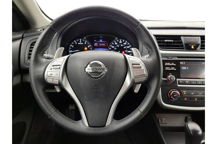 $11599 : Nissan Altima 2016 2.5 SR 4d image 10