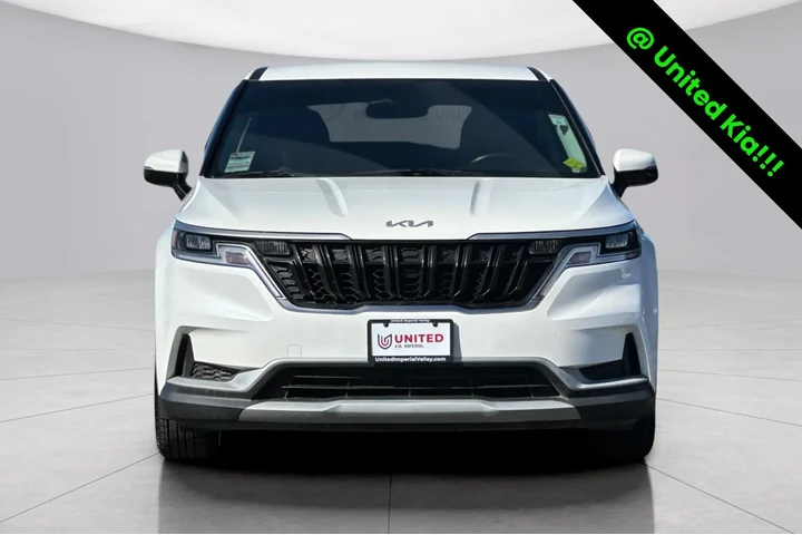 $27998 : Pre-Owned 2024 Carnival LX image 8