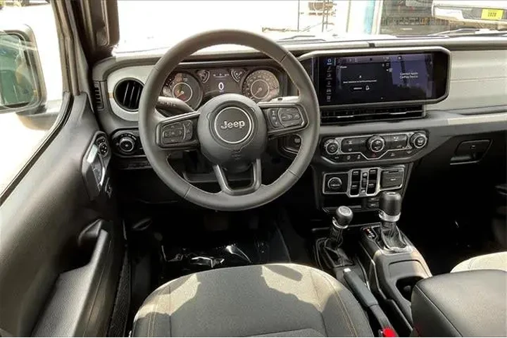 $35558 : Jeep Wrangler 2024 4x4 Sport image 5