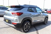 $22587 : 2025 Trailblazer FWD 4dr LT thumbnail
