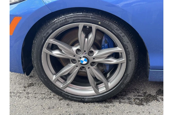 $23479 : 2016 BMW 2 Series M235i xDrive image 10