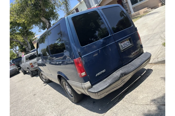 $4000 : 2003 Chevy Astro image 4