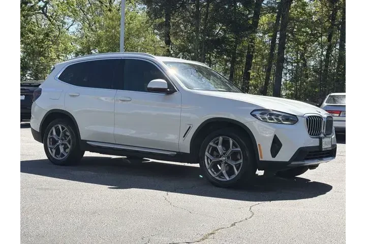$30082 : BMW X3 2024 sDrive30i 4dr Sp image 2