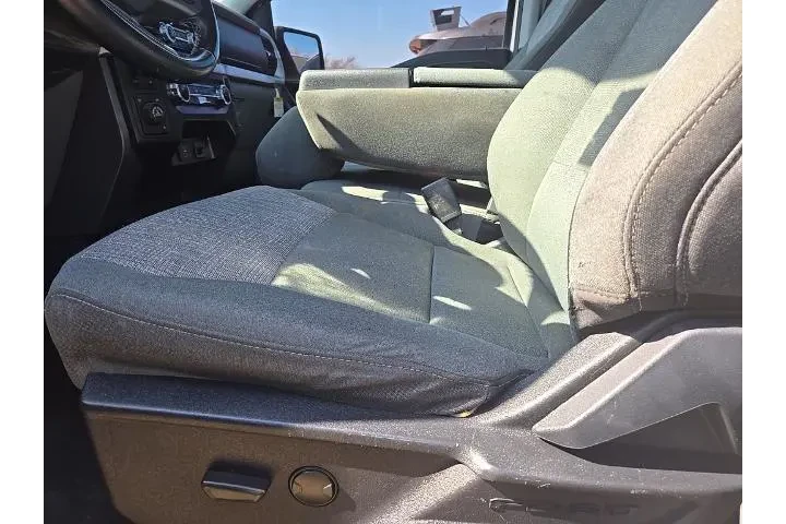 $34850 : Ford F-150 2023 4x4 XLT 4dr image 6