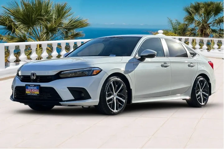 $29981 : Honda Civic 2024 Touring 4dr image 8