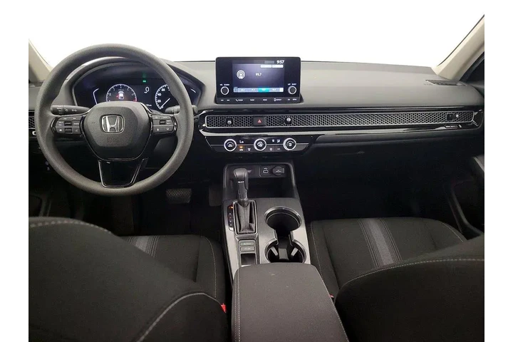 $25998 : Honda Civic 2024 LX 4dr Hatc image 9