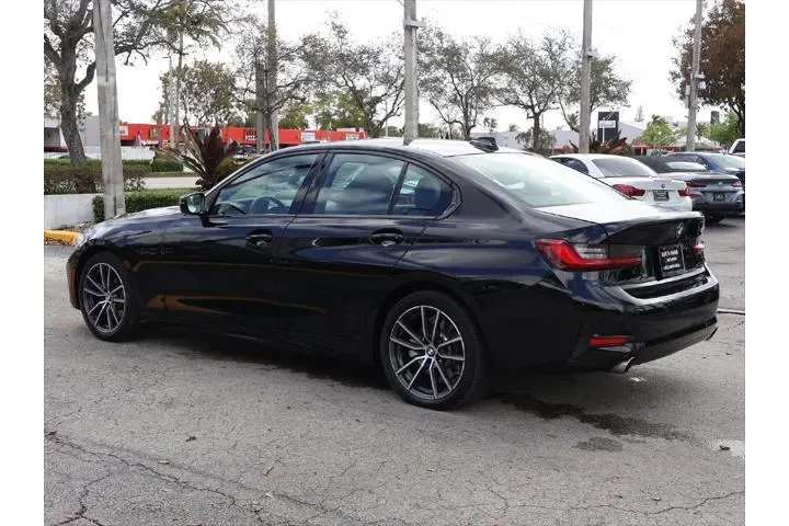 $27390 : BMW 3 Series 2022 330i 4dr S image 10