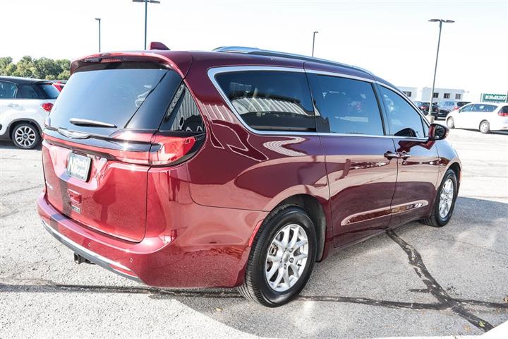 $25988 : 2021 Pacifica Touring L image 4