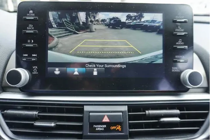 $20488 : Honda Accord 2021 Sport Spec image 9