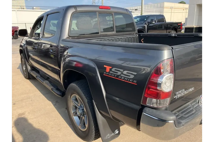 $20991 : Toyota Tacoma 2013 4x4 V6 4d image 5