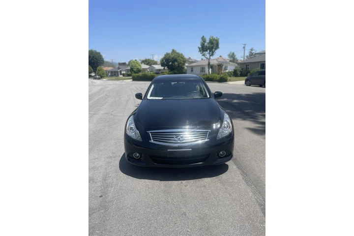 $7000 : 2015 Infiniti Q40 image 2