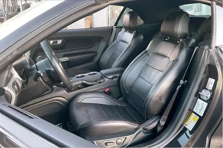 $28991 : Ford Mustang 2023 EcoBoost 2 image 7