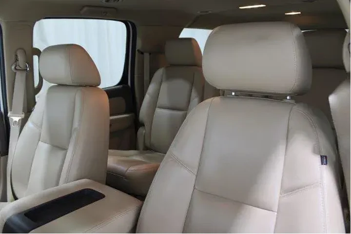 $16982 : Chevrolet Suburban 2011 4x4 image 5