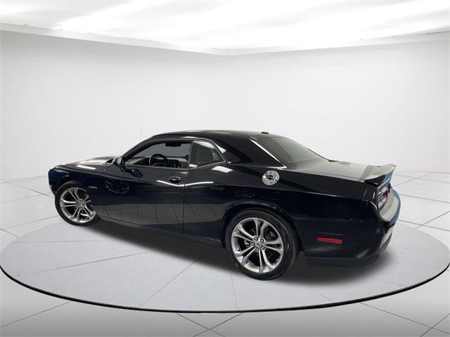 $26956 : Pre-Owned 2022 Challenger R/T image 3