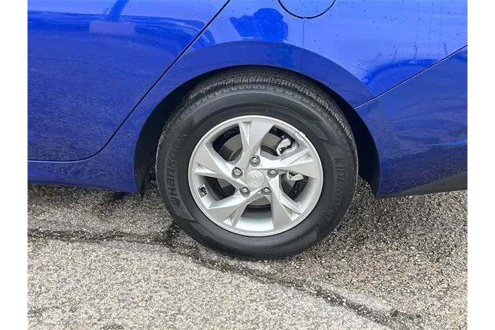 $19662 : Hyundai ELANTRA 2023 SE 4dr image 5