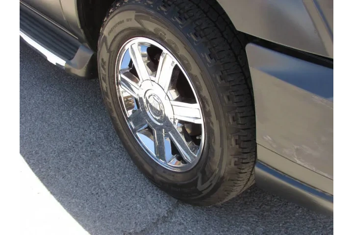 $8995 : 2005 Escalade EXT image 10