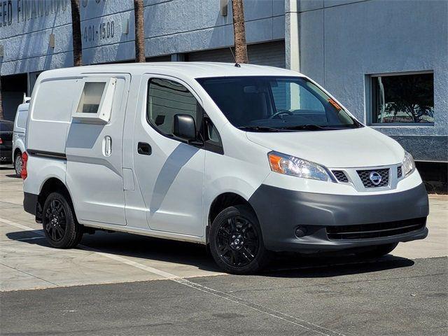 $19888 : 2015 NV200 image 2