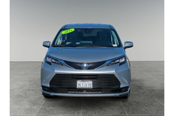 $38484 : Toyota Sienna 2024 LE 8-Pass image 8