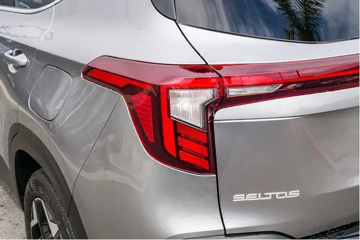 $24000 : Kia Seltos 2024 EX 4dr SUV image 8