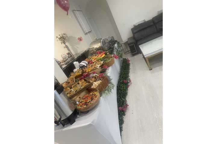 Flavors catering image 6