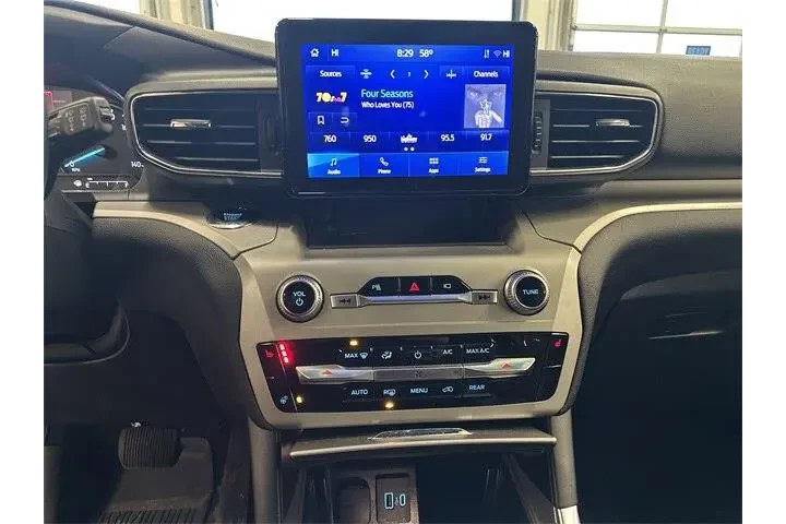 $32000 : Ford Explorer 2023 AWD XLT 4 image 3