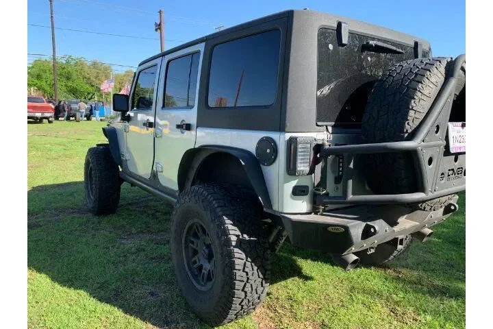 $23995 : 2011 Wrangler Unlimited Rubic image 4