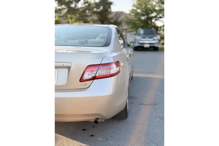 $6995 : 2011 Camry LE image 10