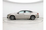 $20998 : Chevrolet Malibu 2024 LT 4dr thumbnail