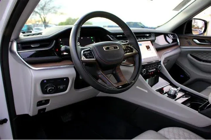 $31218 : Jeep Grand Cherokee 2022 4x4 image 8