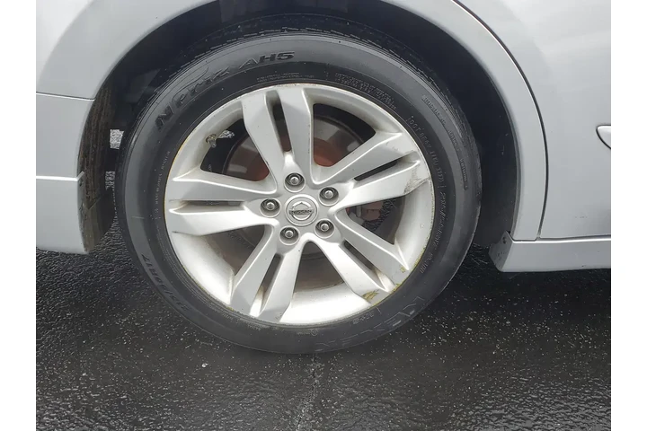 $7850 : Nissan Altima 2012 3.5 SR 4d image 5