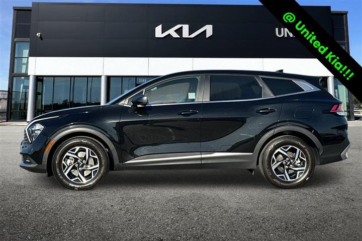 $23498 : Pre-Owned 2023 Sportage LX image 7