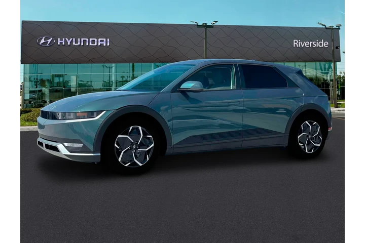 $24991 : Hyundai IONIQ 5 2024 SE 4dr image 2