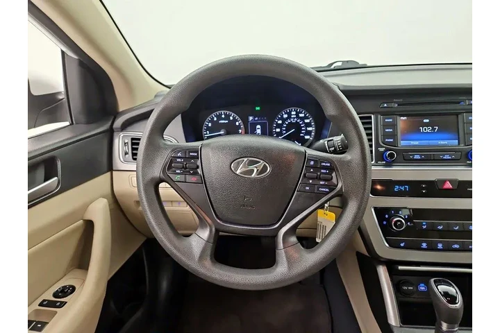 $11998 : Hyundai SONATA 2015 Sport 4d image 10