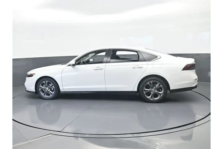$21991 : Honda Accord 2023 EX 4dr Sed image 3